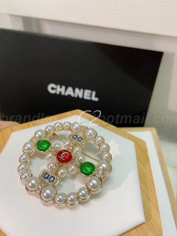 Chanel Brooch 530